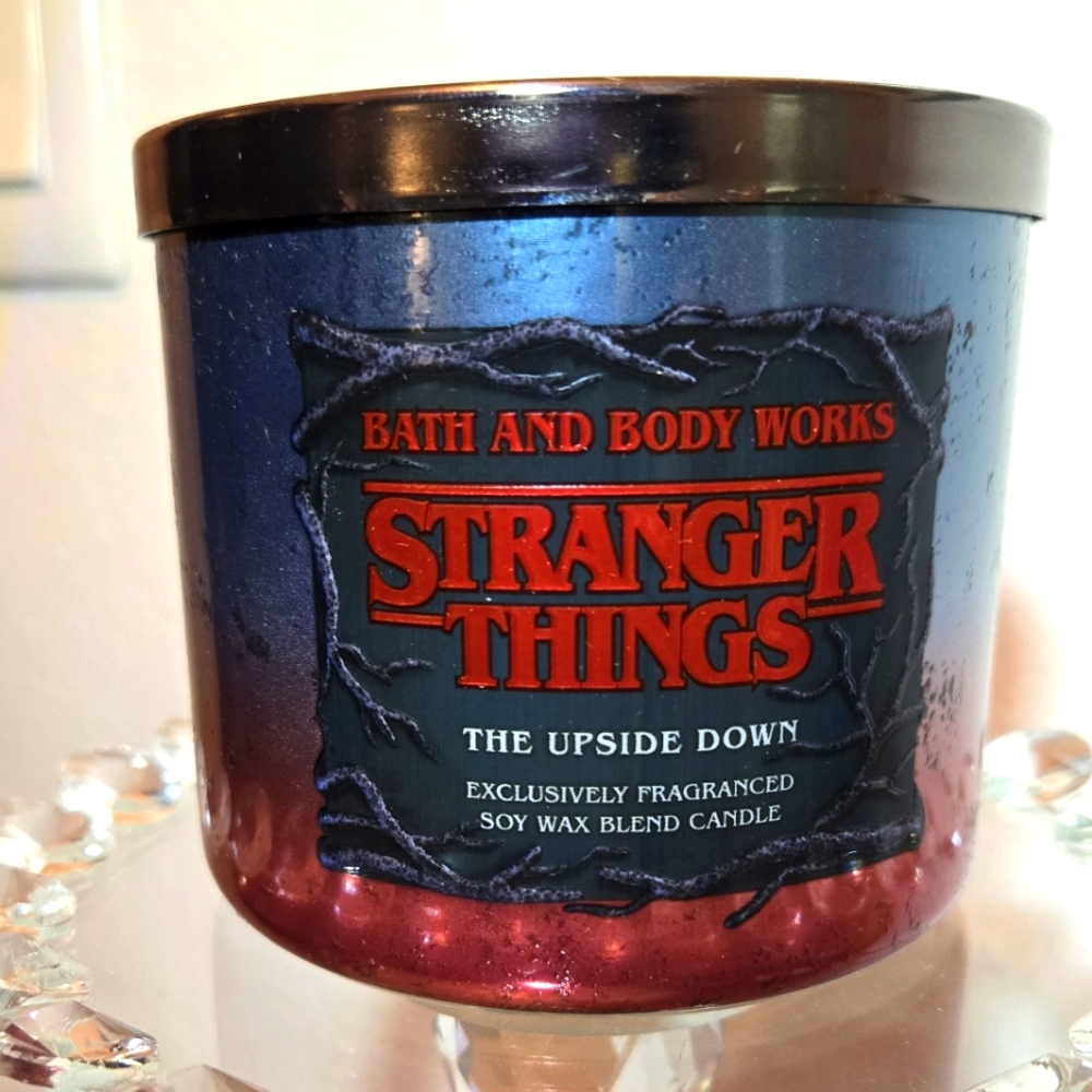 Stranger Things The Upside Down Bath & Body Candle